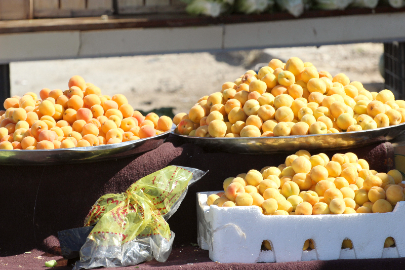Abricots at a market in Jordan