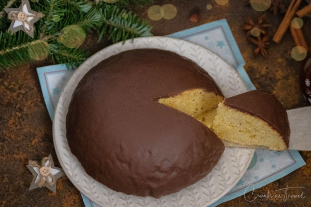 Parrozzo - a typical Christmas cake from Abruzzo/Italy