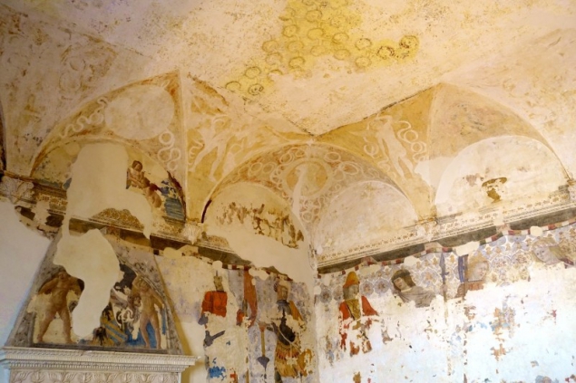 Painted wall and ceiling at the Palazzo Ducale of Urbino, Le Marche/Italy
