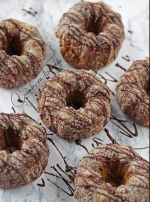 Mini Bundt Cake | Crumbs on Travel